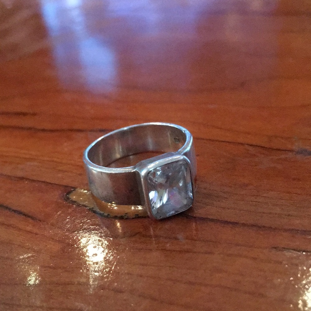 Vtg 925 silver and crystal topaz ring size 6